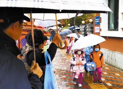 天津首場(chǎng)冬雨 悄然而至