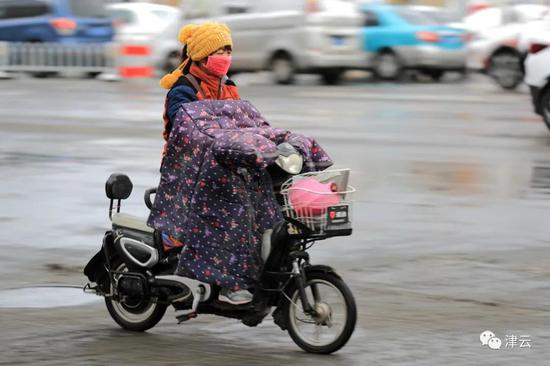 天津雪景圖新鮮到貨！路面情況如何?高速、機場受影響嗎?