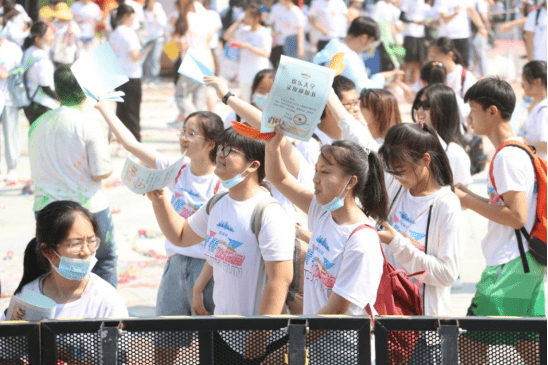 2021華僑城文化旅游節(jié)北方分會場開幕 津夏最潮畢業(yè)趴落地歡樂谷 千名中高考畢業(yè)生免費(fèi)玩